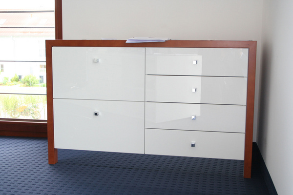 Büro Objekteinrichtung Highboard