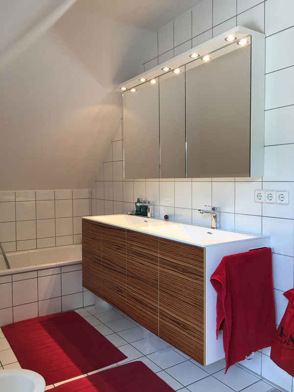 Badezimmer Unterschrank furniert